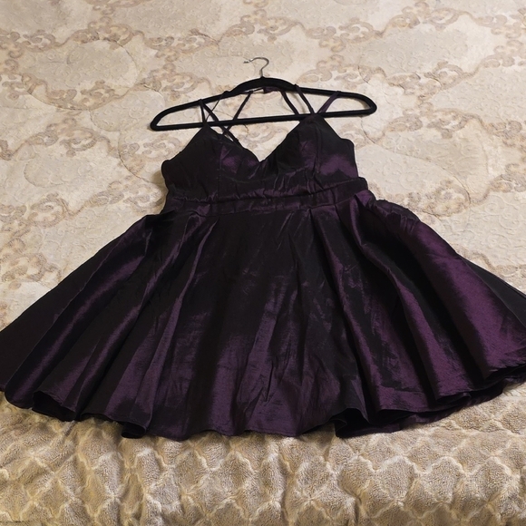 Camille La Vie Purple Satin Prom Dress Wedding Cocktail - Picture 8 of 14
